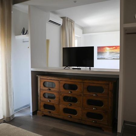 Interno 11 City View With Kitchen - 70 Mq Bari Bagian luar foto
