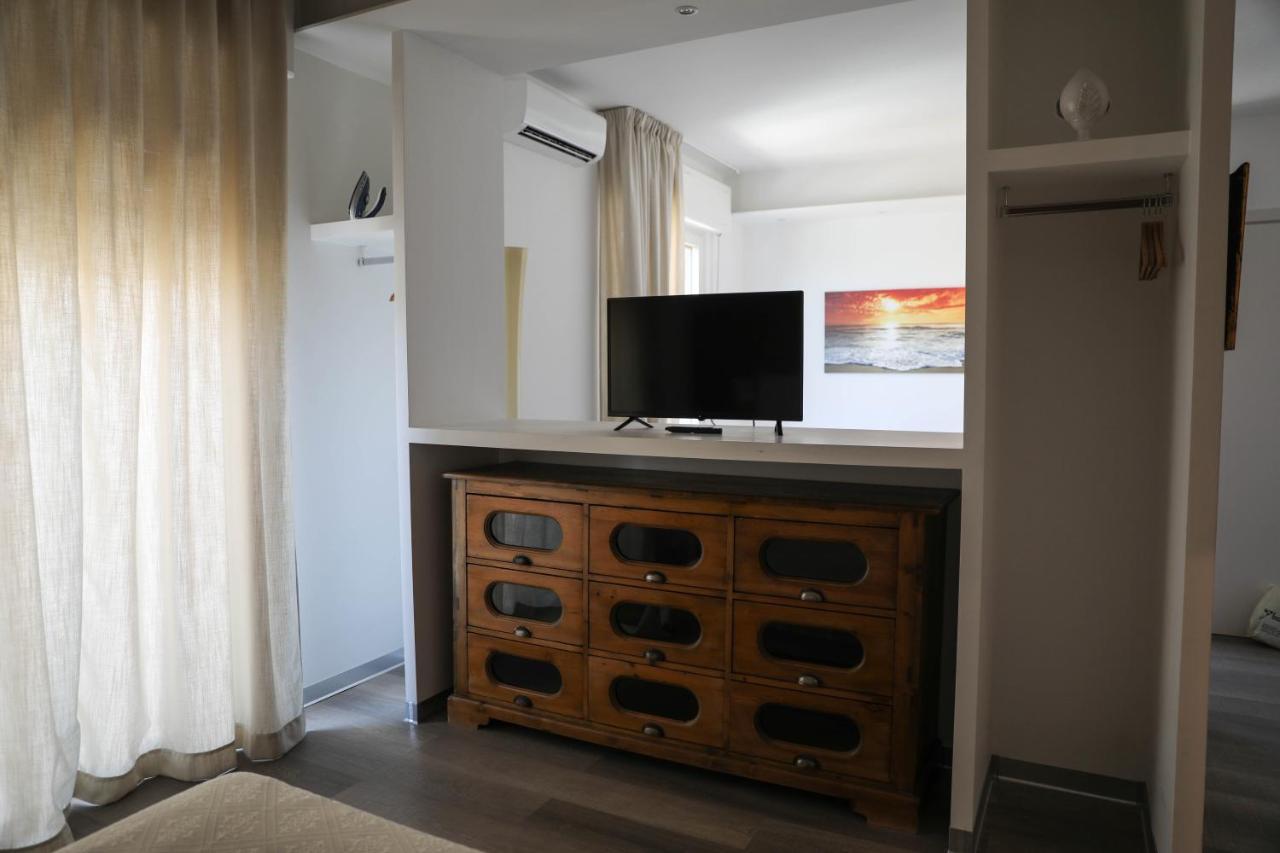 Interno 11 City View With Kitchen - 70 Mq Bari Bagian luar foto