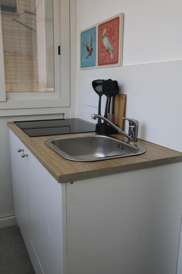 Interno 11 City View With Kitchen - 70 Mq Bari Bagian luar foto